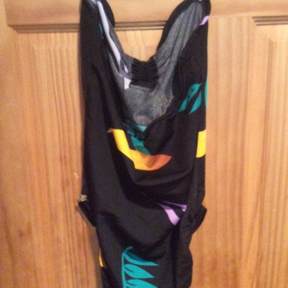 Bathing suit - Picture 2 of 3